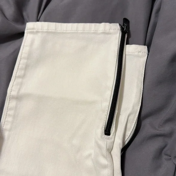 Florence Crop Mid Rise Skinny | Zipper at ankle - Picture 2 of 4